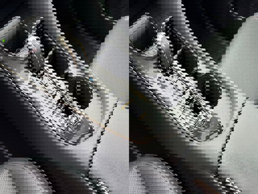 Used 2025 Toyota Crown Signia image 24