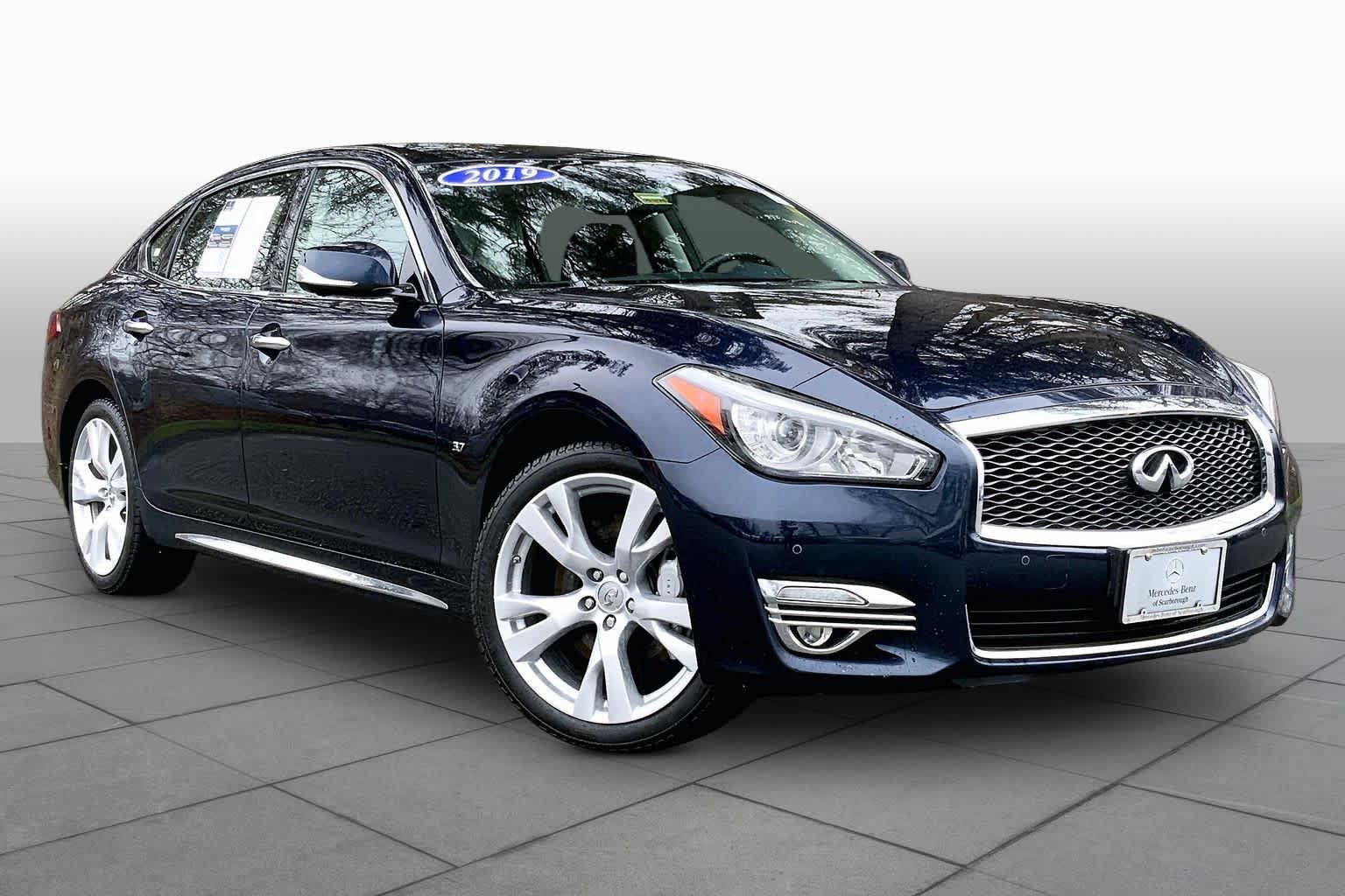 Used 2019 INFINITI Q70 L 3.7 AWD/4WD image 3
