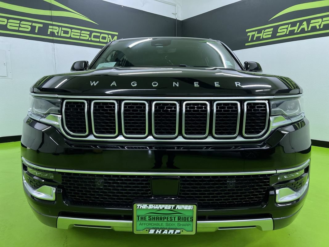 Used 2022 Jeep Wagoneer Series III w/ Premium Group I AWD/4WD image 3