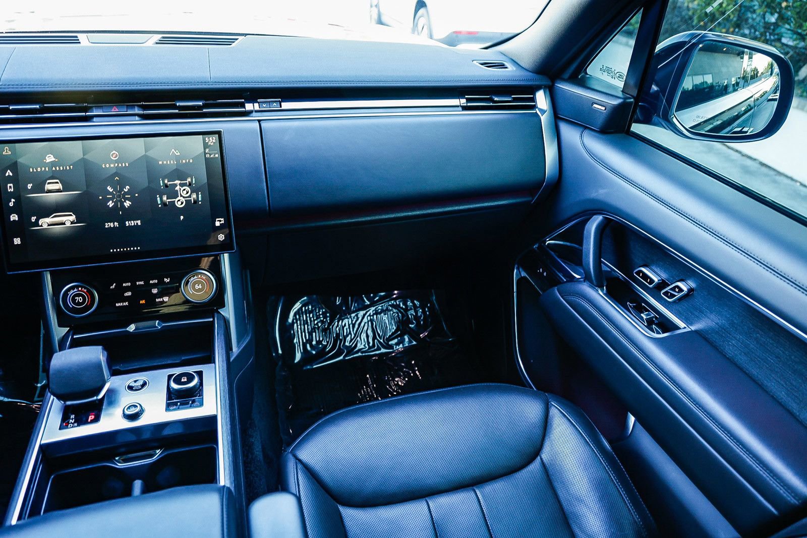 Used 2023 Land Rover Range Rover SE AWD/4WD image 15