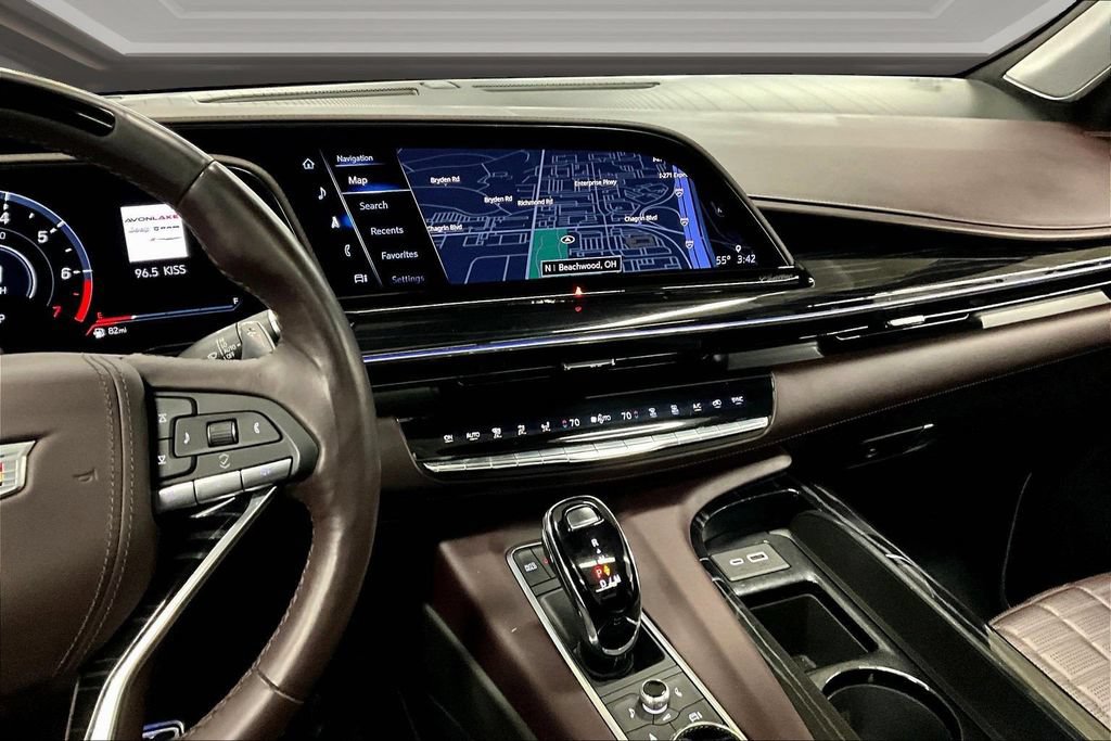 Certified 2023 Cadillac Escalade ESV V AWD/4WD image 9