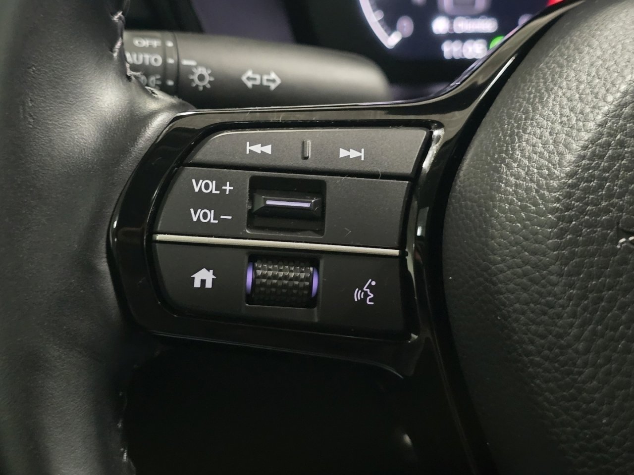 Used 2025 Honda CR-V EX-L image 31