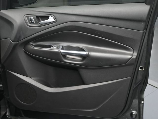 Used 2017 Ford Escape Titanium image 35