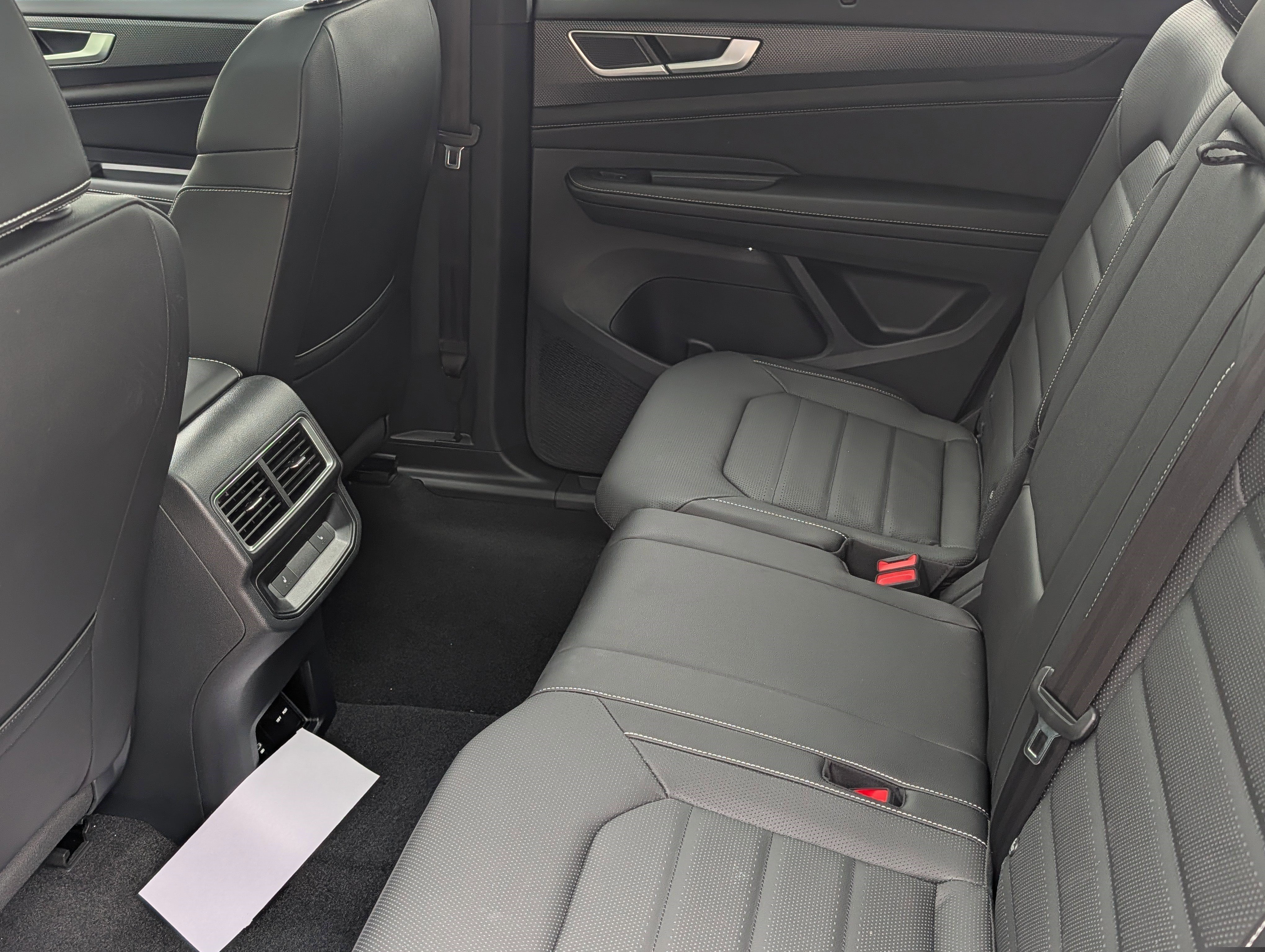 New 2026 Volkswagen Atlas Cross Sport SEL R-Line AWD/4WD image 7