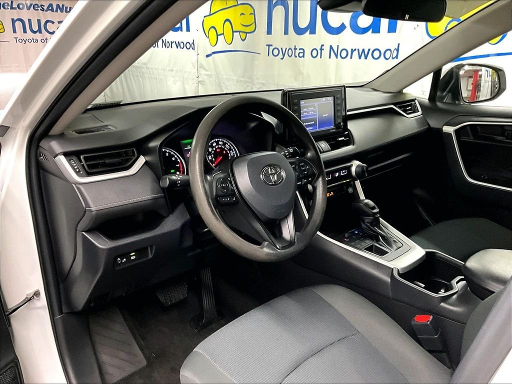 Certified 2022 Toyota RAV4 LE AWD/4WD image 8