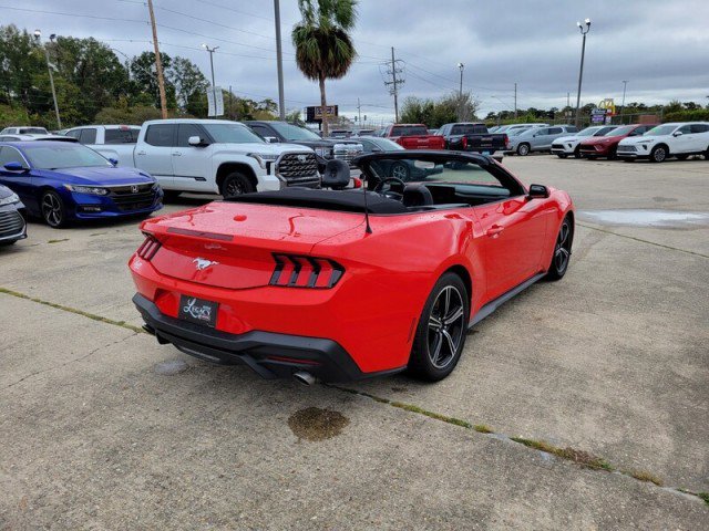 Used 2024 Ford Mustang Convertible image 32