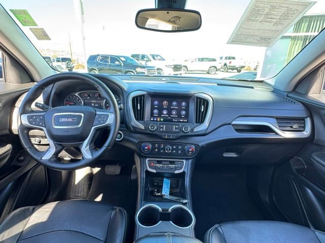 Used 2024 GMC Terrain SLT image 15