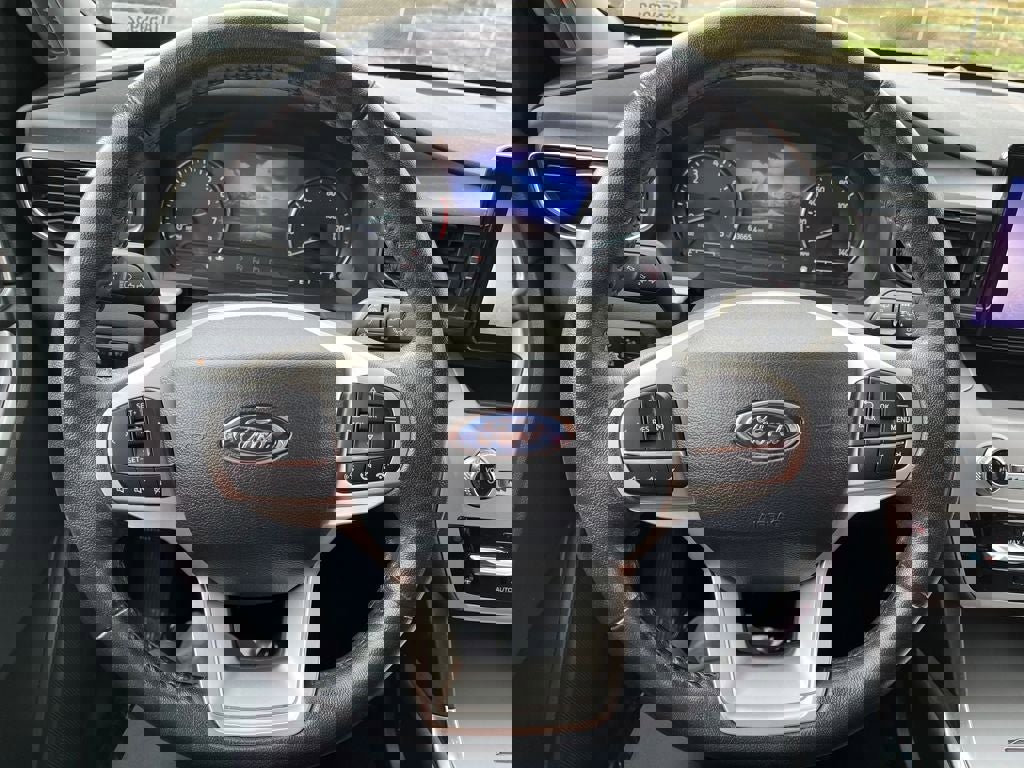 Used 2023 Ford Explorer XLT w/ Equipment Group 202A image 18