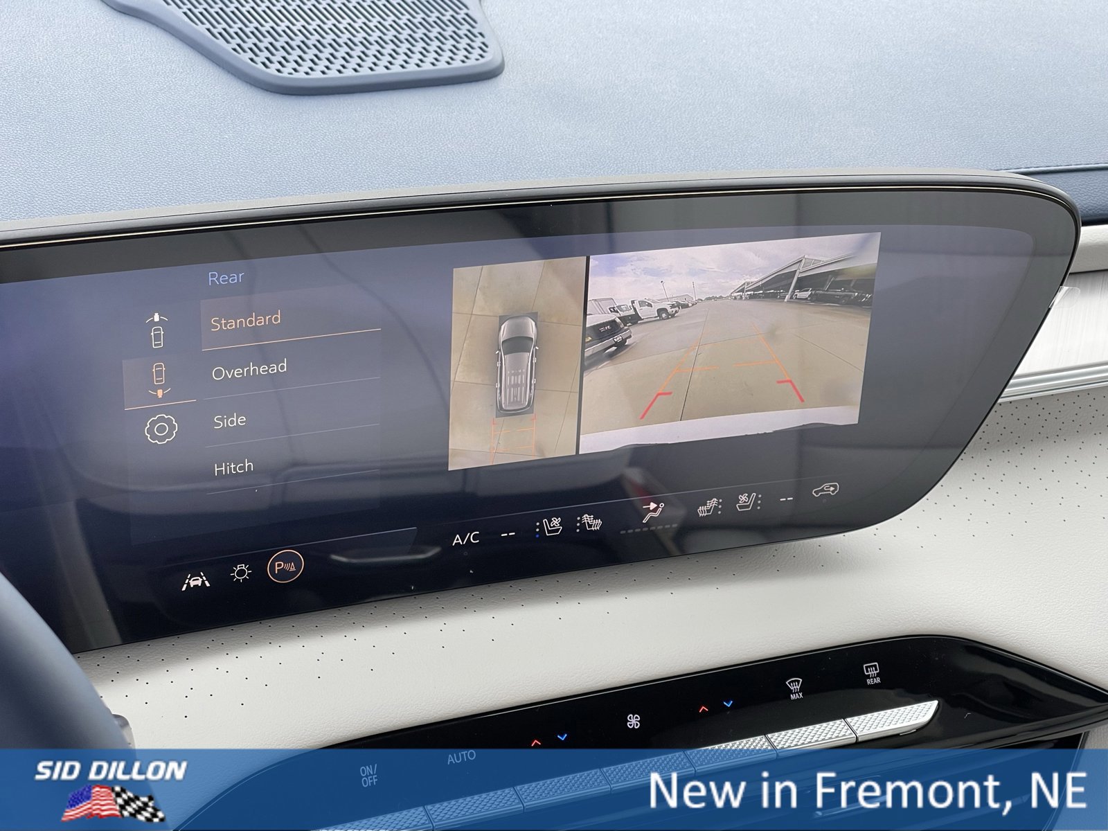 New 2026 Buick Enclave Avenir w/ Super Cruise Package image 4