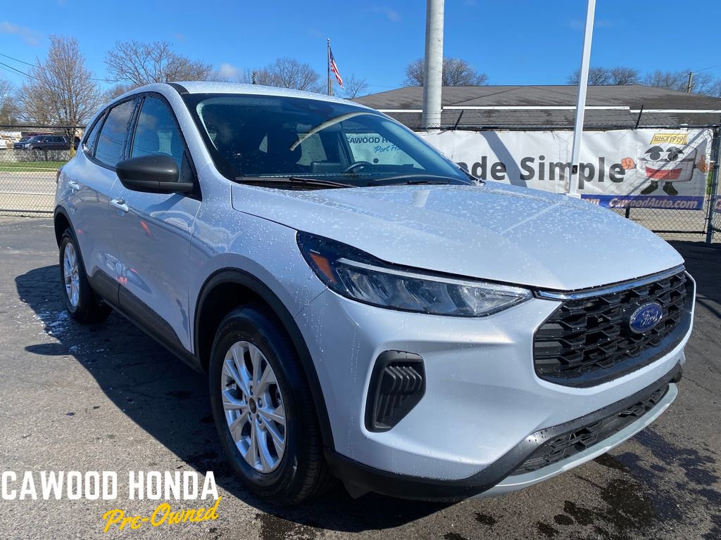 Used 2025 Ford Escape Active AWD/4WD image 1