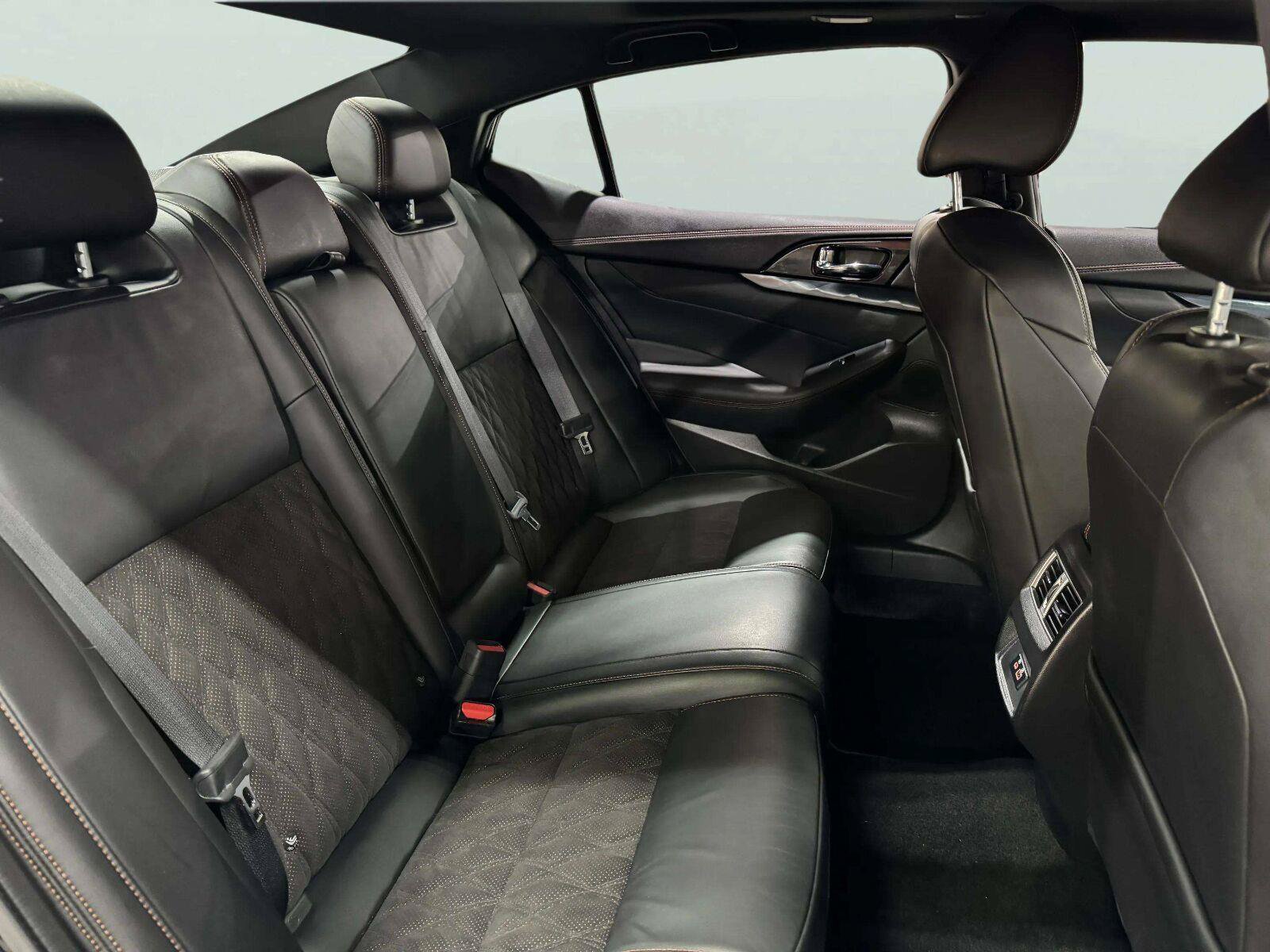 Used 2021 Nissan Maxima SR w/ Sport Mat Group FWD image 35