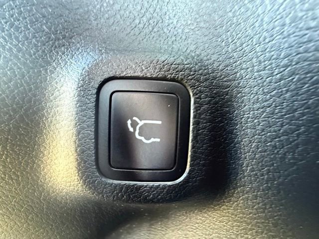 Used 2024 Jeep Compass Latitude w/ Convenience Group image 13