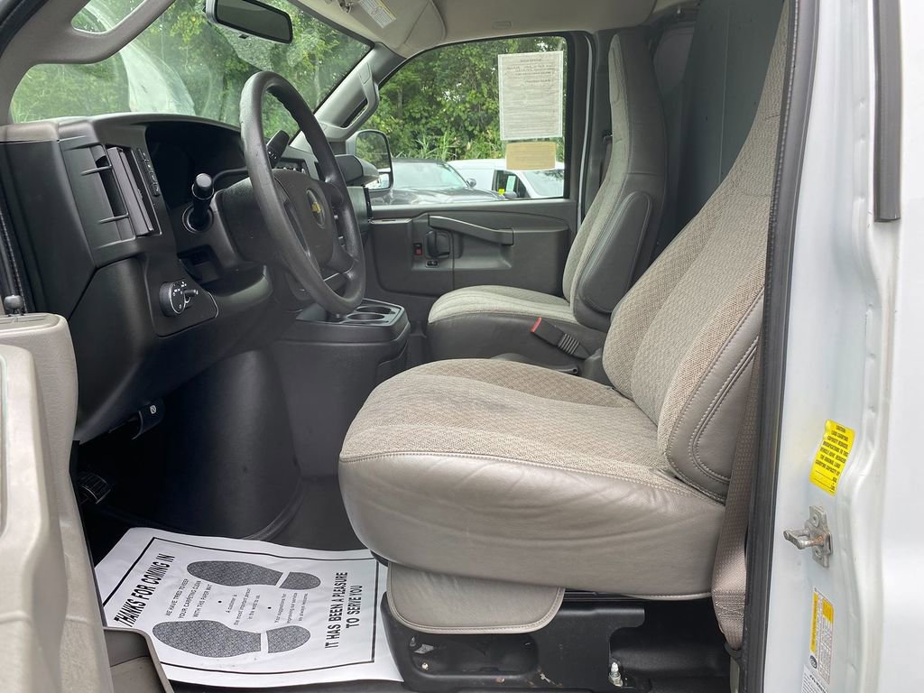 Used 2021 Chevrolet Express 2500 image 12