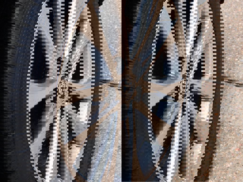 Used 2017 Toyota RAV4 Limited image 41