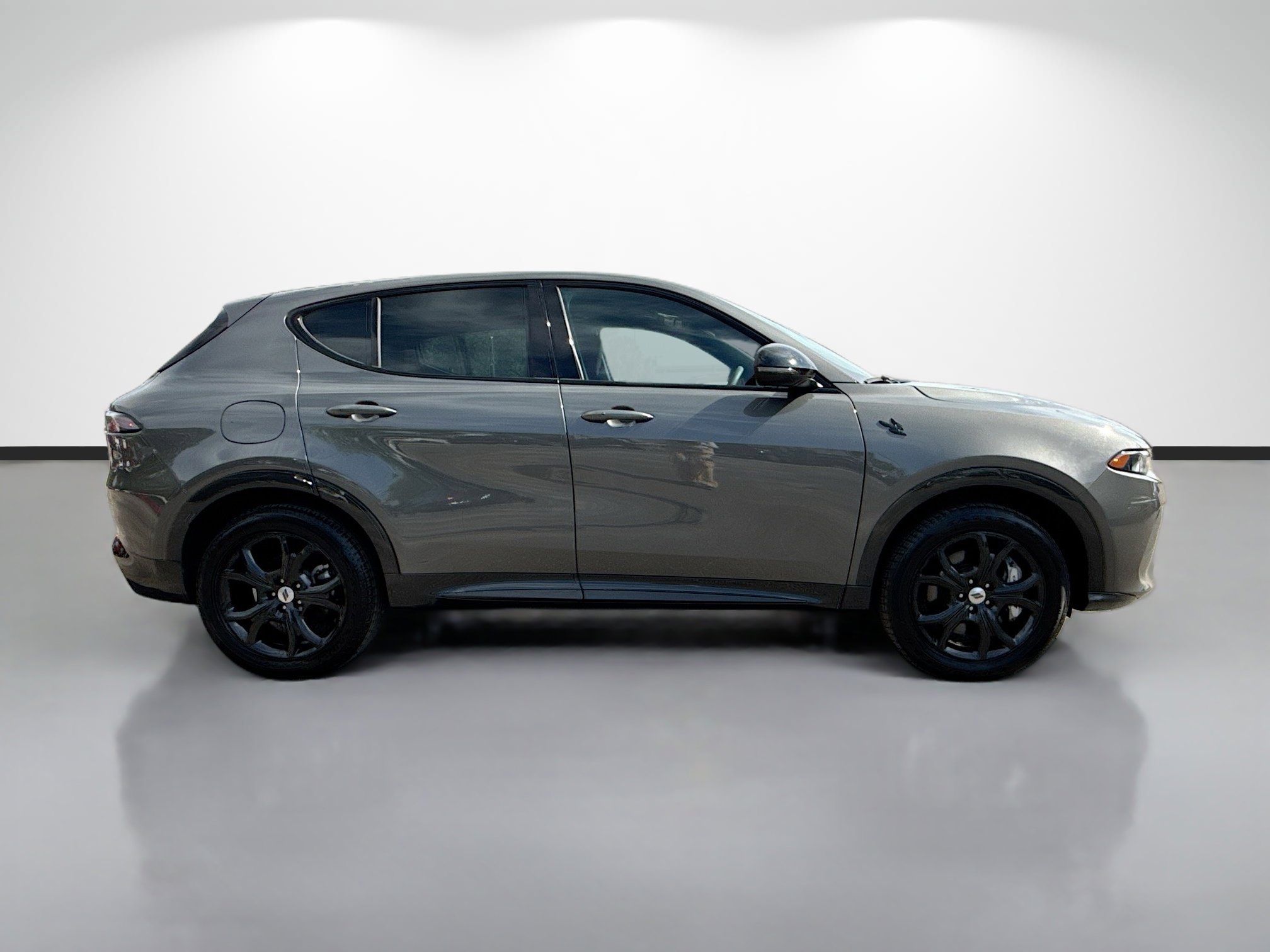 Used 2024 Dodge Hornet R/T Plus w/ R/T Blacktop Package AWD/4WD image 6