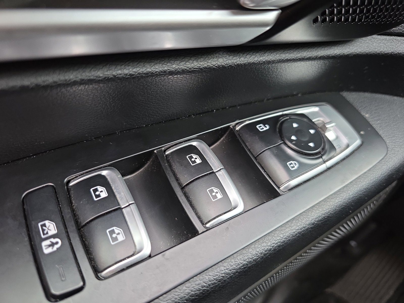 Certified 2024 Kia Telluride LX image 23