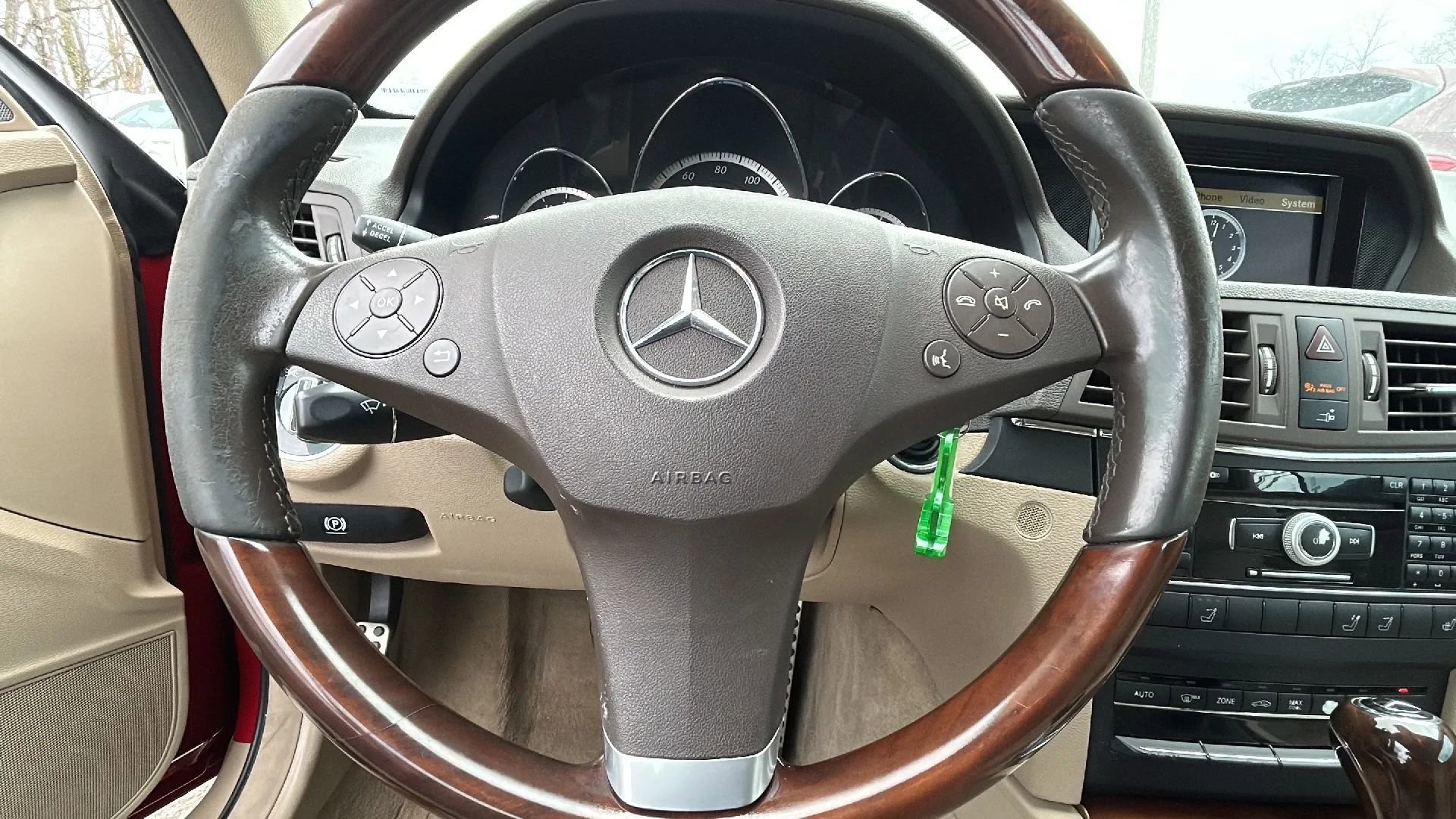 Used 2011 Mercedes-Benz E 350 Cabriolet w/ Premium 1 Pkg image 19