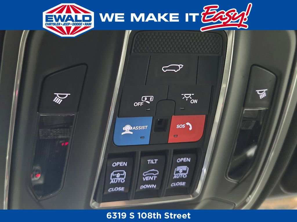 New 2025 Jeep Grand Cherokee Limited w/ Luxury Tech Group II image 13