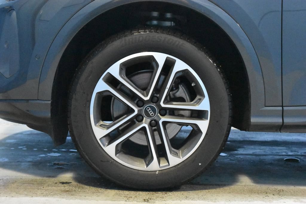 Certified 2025 Audi Q5 2.0T Premium w/ Convenience Package image 20