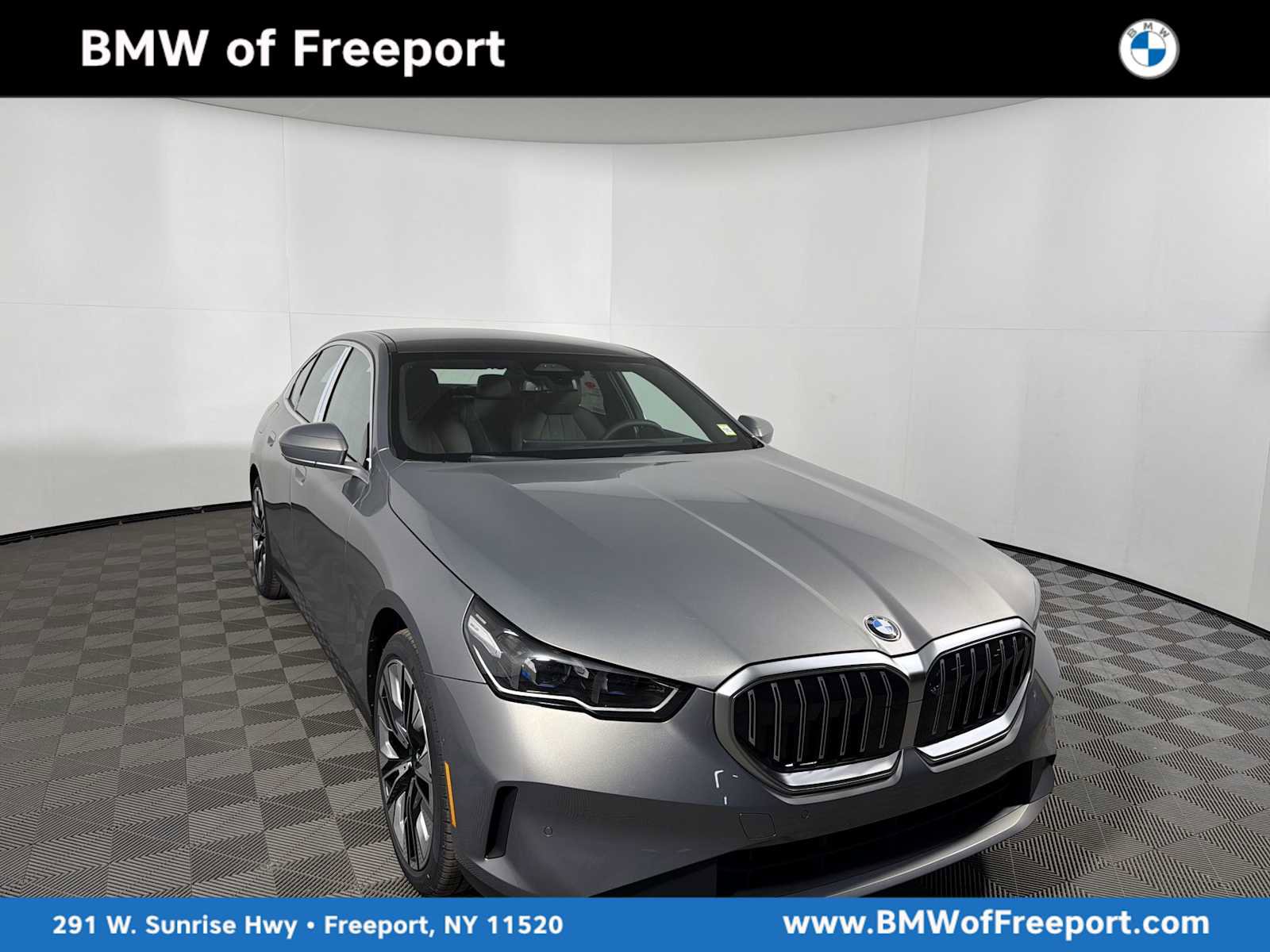New 2026 BMW 530i xDrive w/ Premium Package