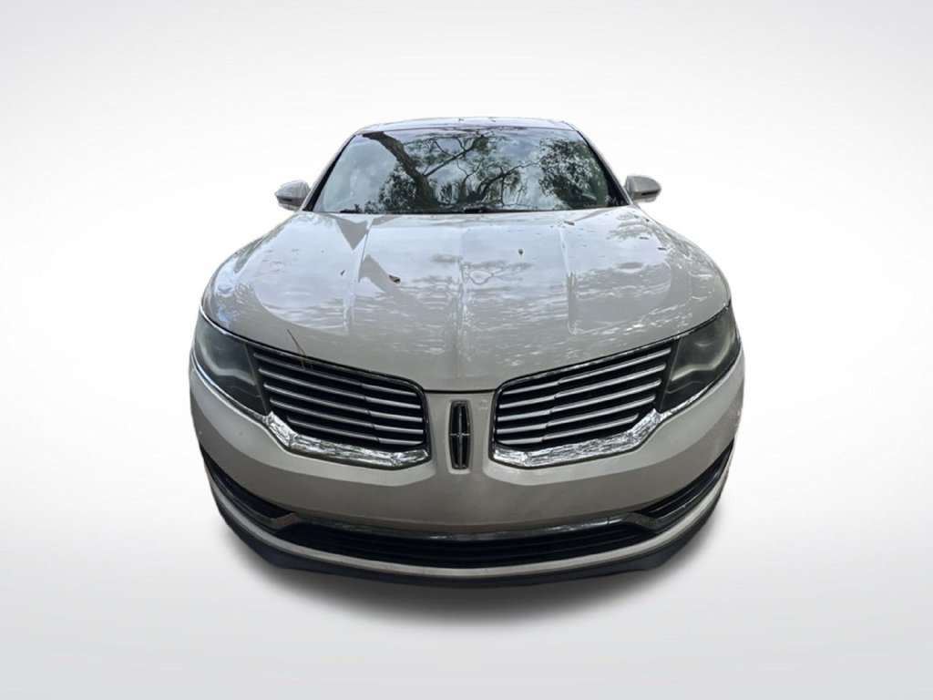 Used 2017 Lincoln MKX Select AWD/4WD image 2