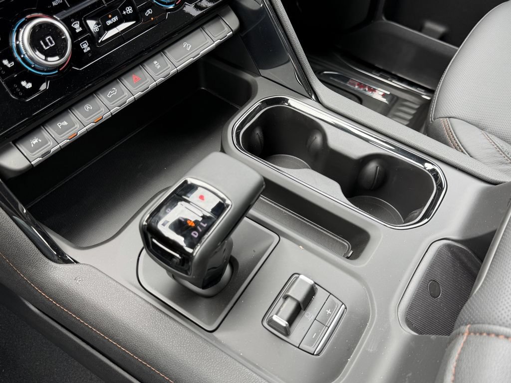 New 2026 GMC Sierra 1500 AT4 w/ Technology Package AWD/4WD image 7