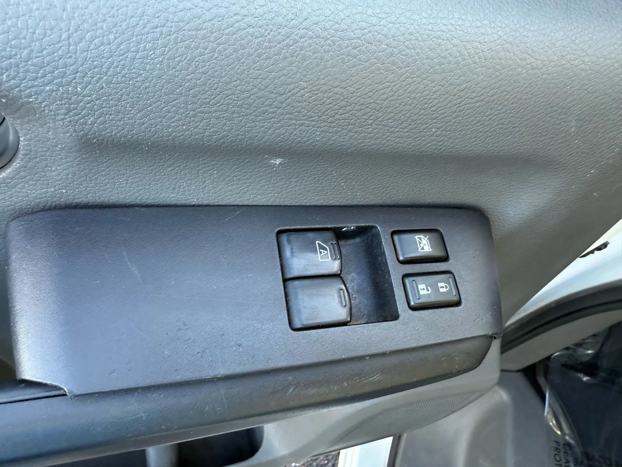 Used 2018 Nissan NV 2500 SV image 10