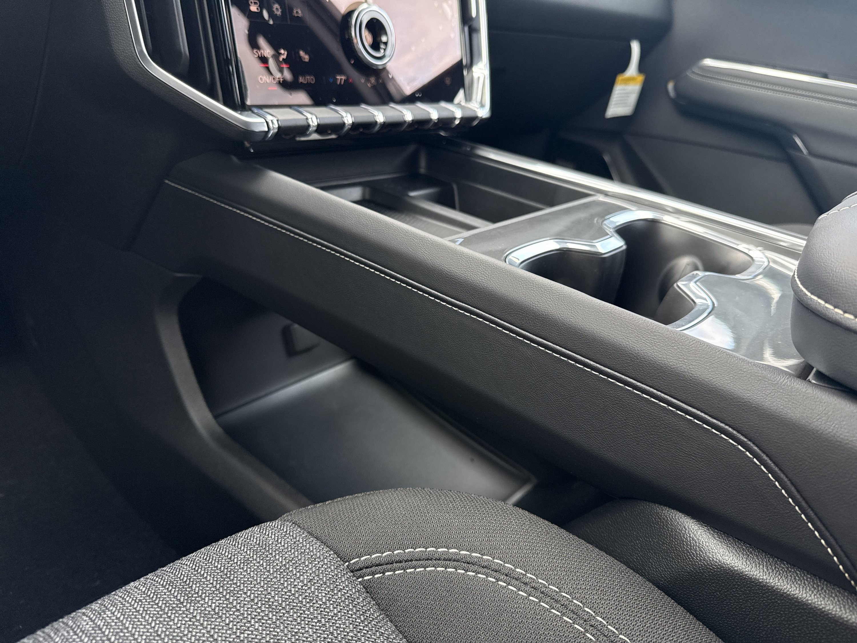 New 2026 GMC Acadia Elevation AWD/4WD image 19