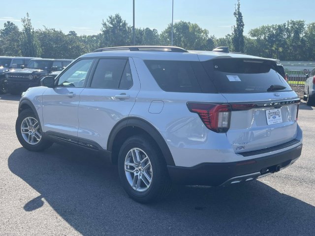 New 2026 Ford Explorer Active w/ Active Comfort Package RWD image 4