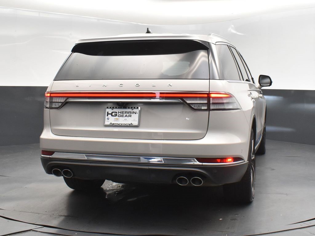Used 2023 Lincoln Aviator Reserve w/ Equipment Group 201A image 7