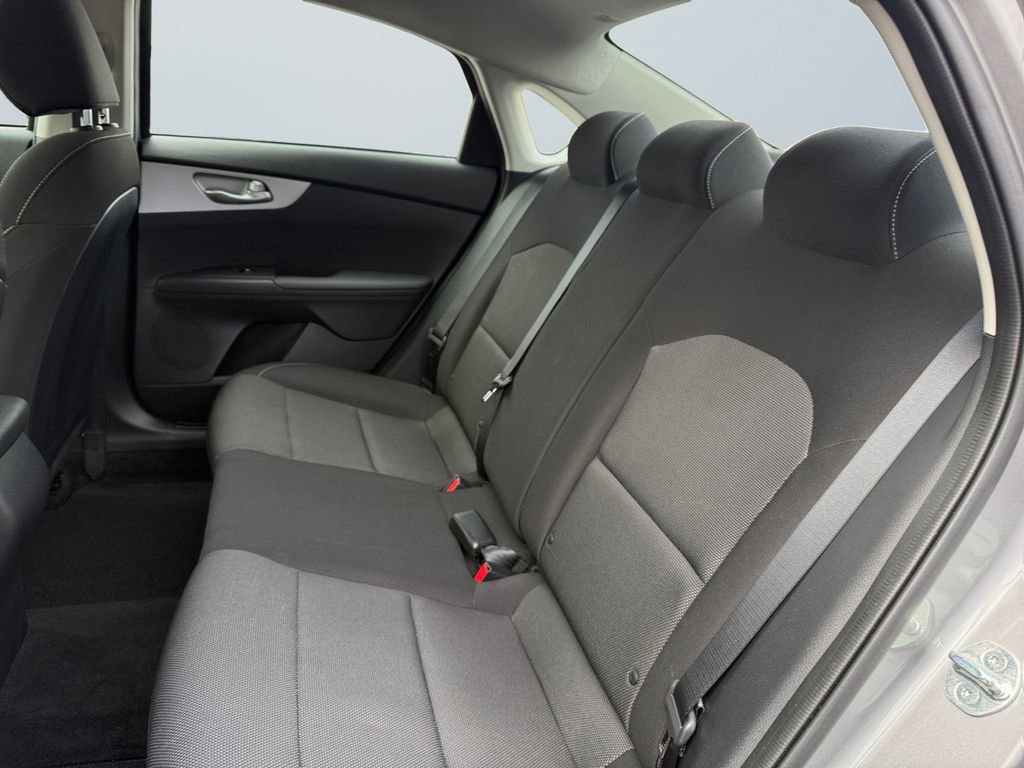 Used 2024 Kia Forte LXS image 13