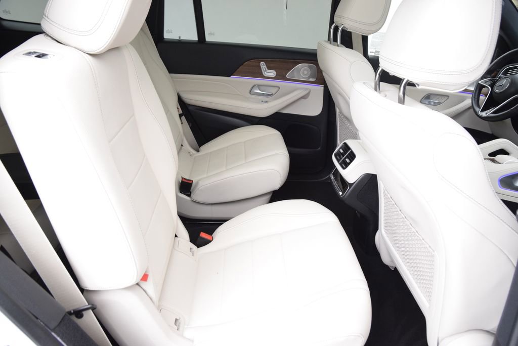 Used 2025 Mercedes-Benz GLS 450 4MATIC image 19