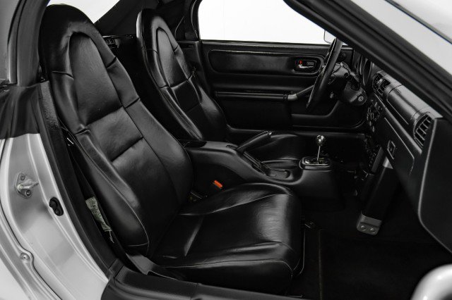 Used 2002 Toyota MR2 AUTOMATIC LEATHER SEATS CRUISE image 27