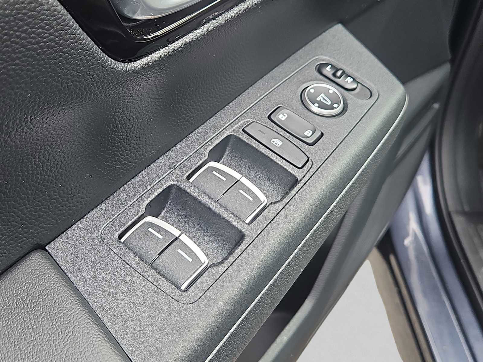 Used 2024 Honda CR-V Sport Touring image 30