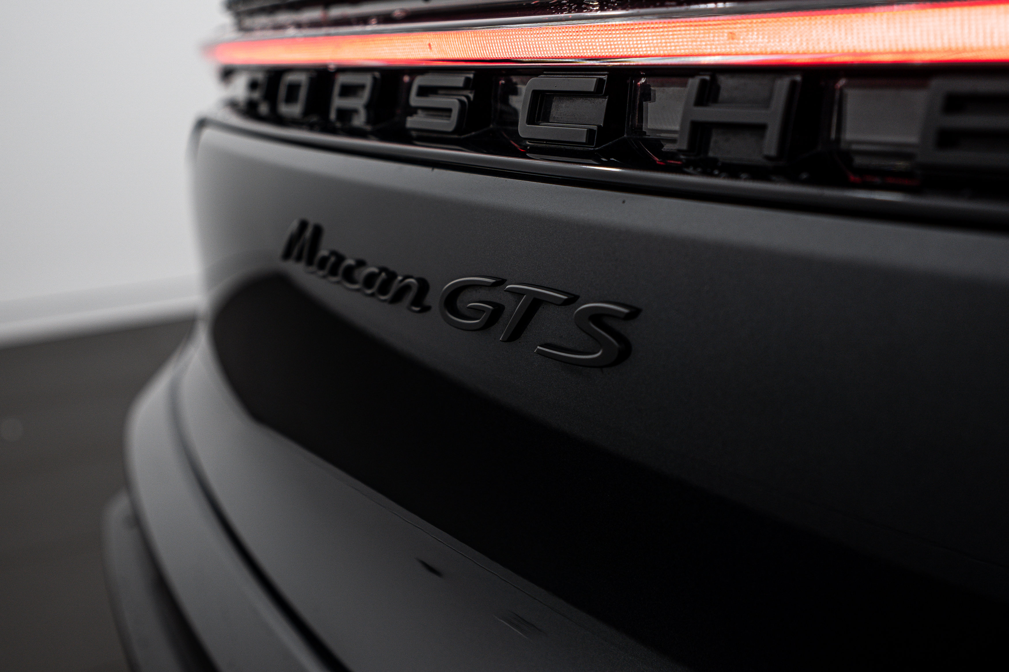 Certified 2024 Porsche Macan GTS AWD/4WD image 26