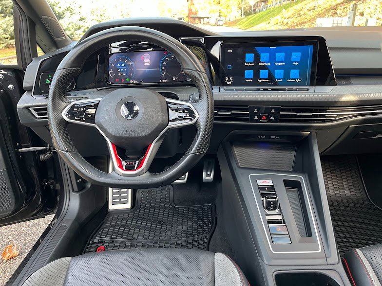 Used 2022 Volkswagen GTI SE w/ SE Leather Package image 21