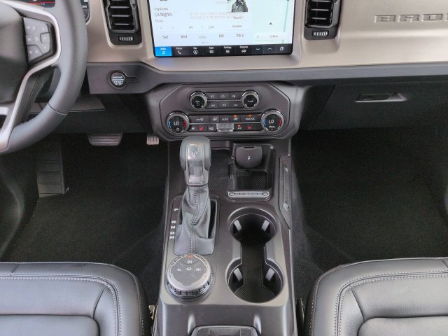 New 2026 Ford Bronco Outer Banks AWD/4WD image 18