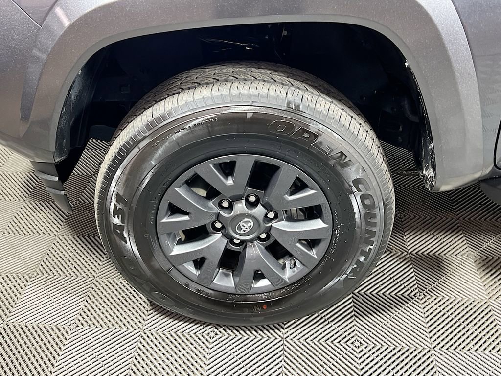 Certified 2023 Toyota Tacoma SR5 w/ Black Out Package (TMS) AWD/4WD image 28