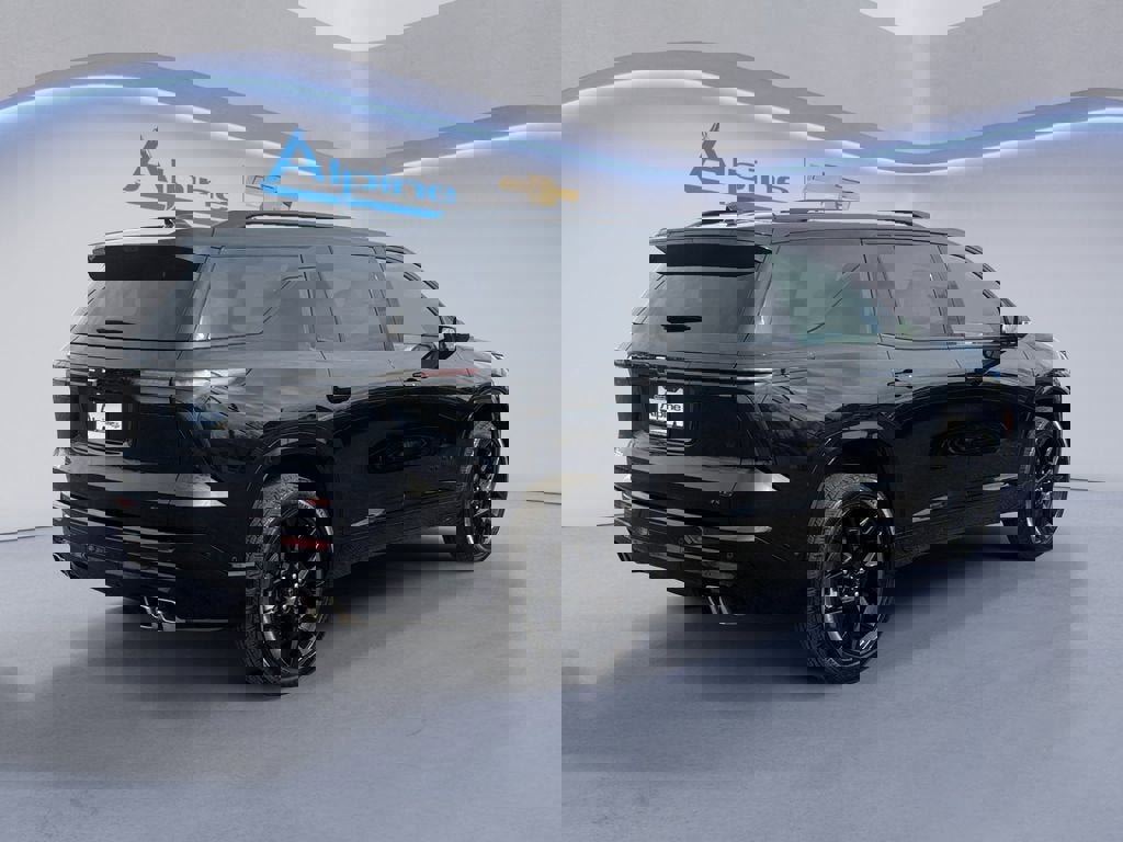 Used 2025 Chevrolet Traverse RS image 5