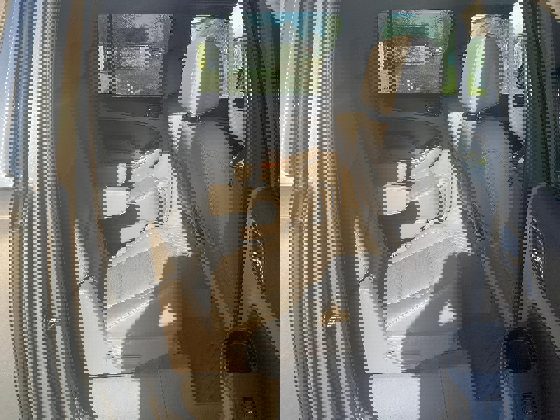 Used 2019 Chevrolet Suburban Premier image 14