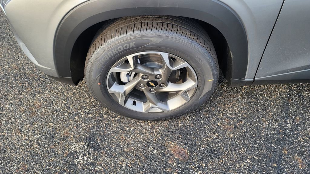 New 2026 Chevrolet Trax LT image 6