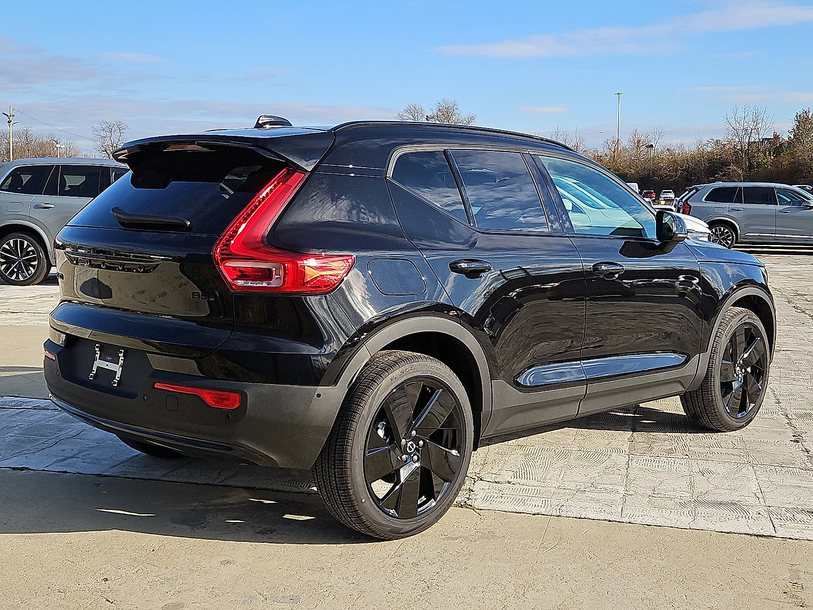 New 2026 Volvo XC40 B5 Ultra w/ Protection Package Premier AWD/4WD image 6