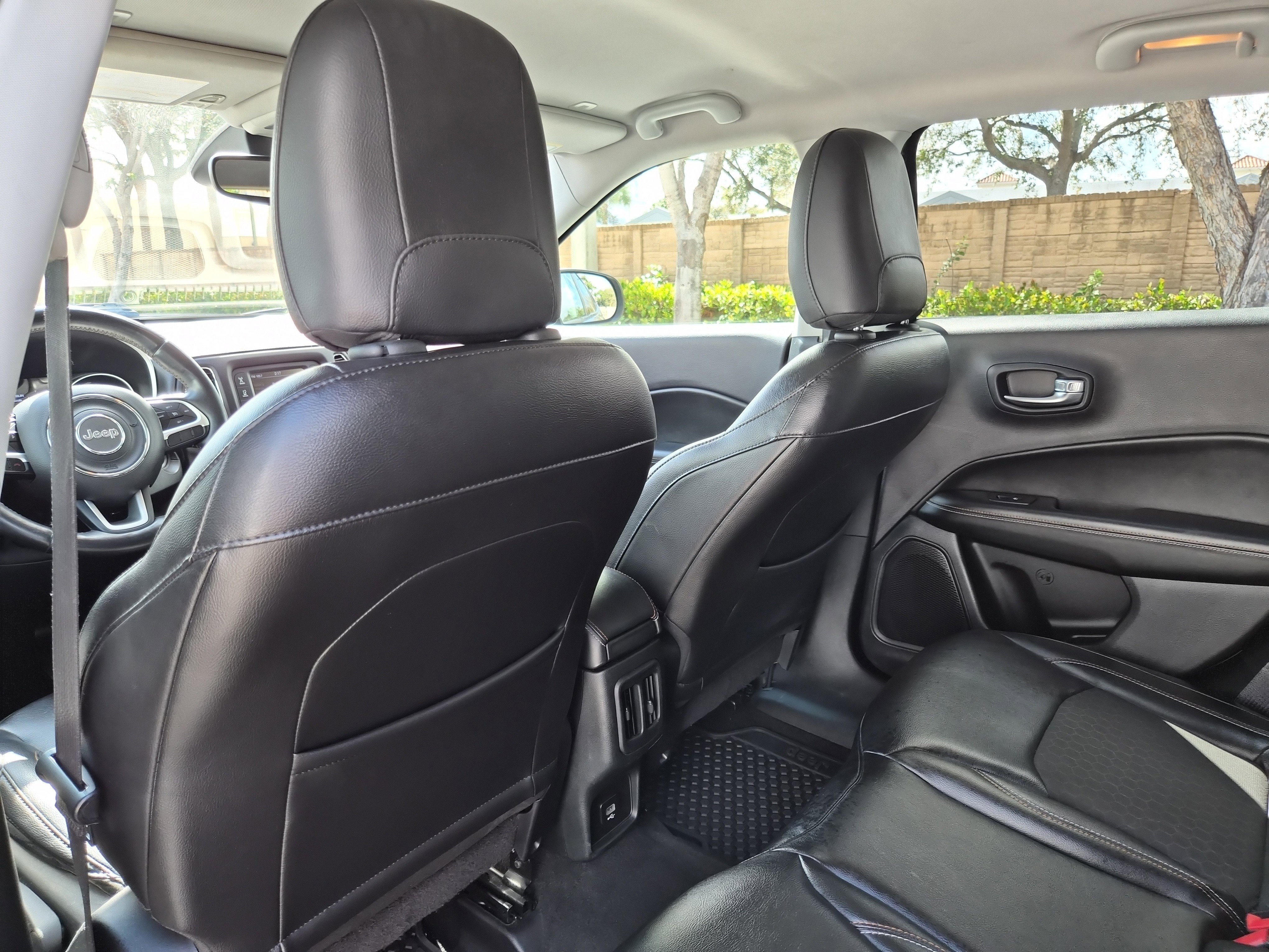 Used 2018 Jeep Compass Latitude w/ Cold Weather Group image 14