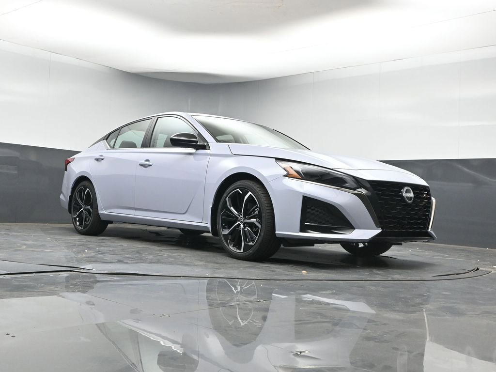 New 2025 Nissan Altima 2.5 SR image 30