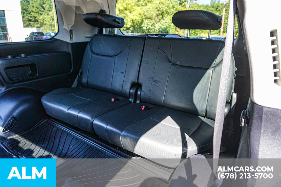 Used 2019 Lexus LX 570 4WD w/ Luxury Package image 21