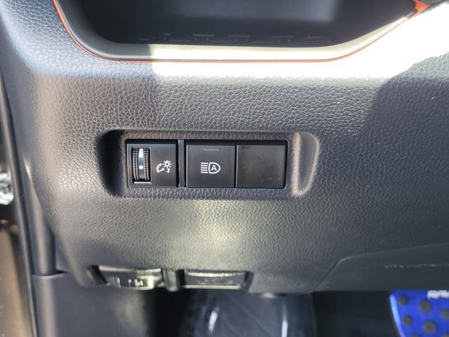 Used 2020 Toyota RAV4 Adventure w/ Carpet Mat Package AWD/4WD image 15