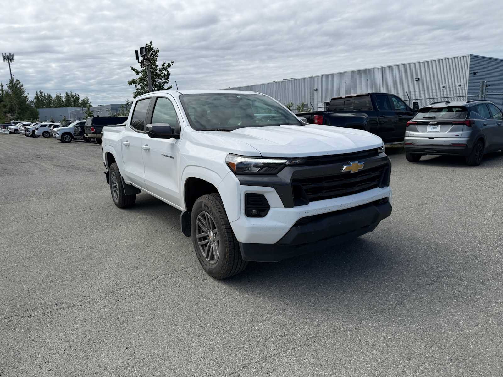 Used 2024 Chevrolet Colorado LT w/ LT Convenience Package III AWD/4WD image 5