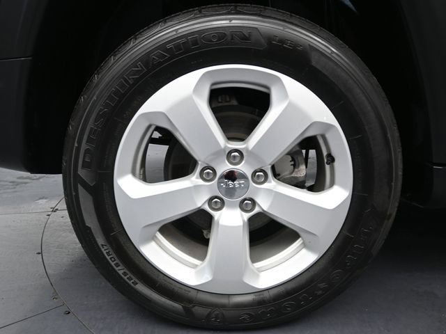 Used 2020 Jeep Compass Latitude w/ Cold Weather Group image 9