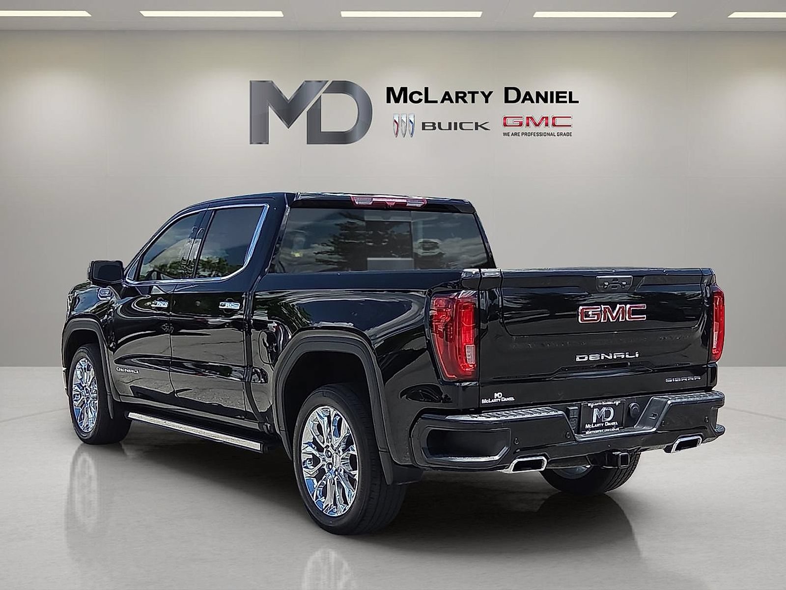 Certified 2023 GMC Sierra 1500 Denali AWD/4WD image 12