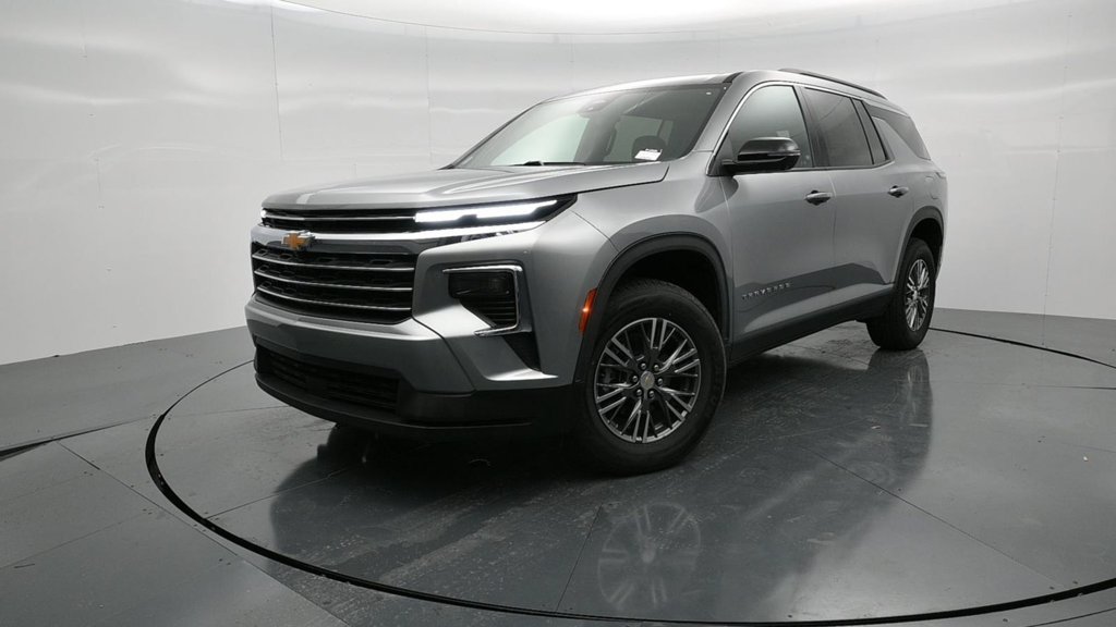 Used 2024 Chevrolet Traverse LT FWD image 9
